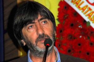 "Fenerbah&ccedil;e'ye iyi bir orta saha oyuncusu lazım"