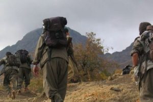 PKK kıyafeti giyip k&ouml;y kahvesini bastılar