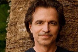 Efsanevi m&uuml;zisyen Yanni İstanbul'da