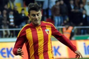 Sefa Yılmaz kaza ge&ccedil;irdi