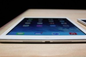 iPad satışları &ouml;yle bir d&uuml;şt&uuml; ki...