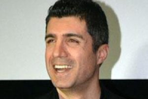 &Ouml;zcan Deniz yeni y&uuml;zler arıyor