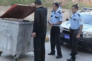 Vicdansızlığın bu kadarı! 10 g&uuml;nl&uuml;k bebeği...