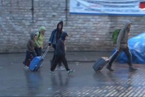 İstanbul g&uuml;ne yağmurla uyandı