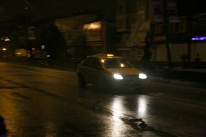 Bursalılar g&uuml;ne yağmurla uyandı!