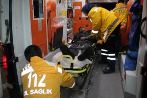 Kolunu plastik kesme makinesine kaptırdı