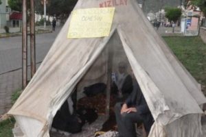 &Ccedil;adır kurup Selahattin Demirtaş'a seslendi