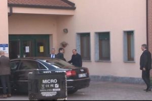 Berlusconi sosyal hizmet cezasına başladı