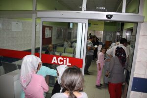 Durumları acil olmayanlar acil servisi kilitliyor