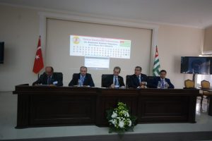 T&uuml;rk gazeteciler Abhazya Başbakanı ile buluştu