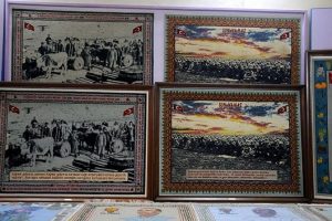 Yıllardır fotoğrafları halıya dokuyor