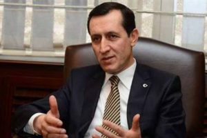 'Siyaset heveslisi c&uuml;bbeliler istifa etmeli'