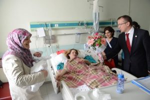 B&uuml;y&uuml;kşehir`den yeni annelere &ccedil;i&ccedil;ek