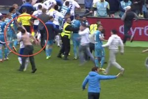 Rusya'da olay! Futbolcuya yumruk attılar