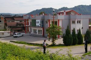 Bosna Hersek'te bombalı saldırı: 32 yaralı