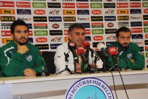 "Hakemin iptal ettiği gol ma&ccedil;ın sonucunu etkiledi"