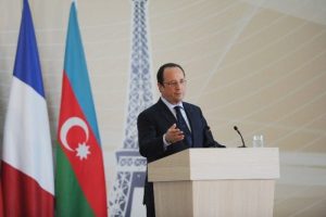 Hollande Azeri mevkidaşıyla g&ouml;r&uuml;şt&uuml;