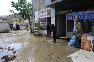 G&ouml;k&ccedil;eada esnafına &Ccedil;TSO y&ouml;neticilerinden ziyaret