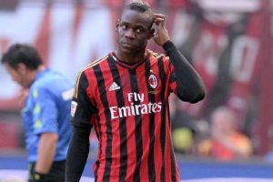 "Balotelli nasıl gol atacağını &ouml;ğrenmeli"