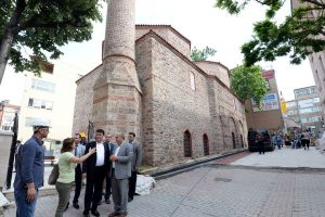 &Uuml;nl&uuml; Cadde ihtişamlı g&uuml;nlerine geri d&ouml;n&uuml;yor