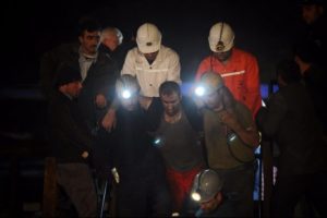 Maden kazalarında zamanla yarışılıyor