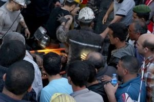 Beş dakikada bir cansız beden &ccedil;ıkıyor