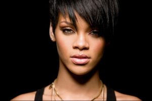 Rihanna'dan "Soma" mesajı