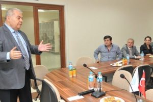 Nil&uuml;fer'de meclis &uuml;yelerine yerel y&ouml;netim dersi