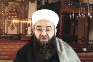 C&uuml;bbeli Ahmet Hoca'dan t&uuml;m M&uuml;sl&uuml;manlara &ccedil;ağrı