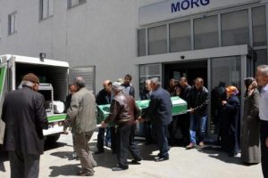 Eşinden şiddet g&ouml;ren kadının ş&uuml;pheli &ouml;l&uuml;m&uuml;!