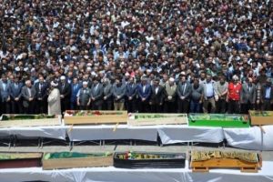 11 iş&ccedil;inin cenazesinden y&uuml;rek yakan g&ouml;r&uuml;nt&uuml;ler