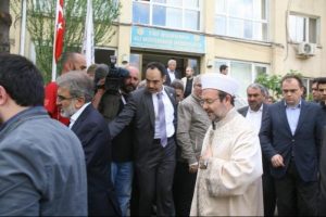 G&ouml;rmez'den &ouml;len iş&ccedil;ilerin ailelerine başsağlığı