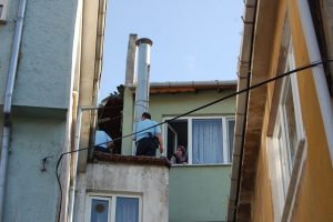 Bursa'da inanılmaz olay! Torununu kurtarmak isterken...