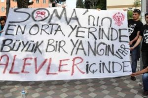 &Ccedil;arşı'dan madenciler i&ccedil;in dua