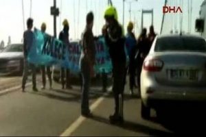 Boğazi&ccedil;i K&ouml;pr&uuml;s&uuml;'nde Soma i&ccedil;in eylem