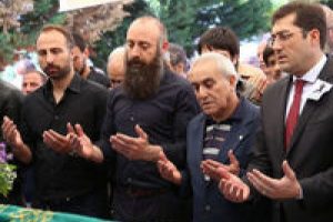Zincirlikuyu mezarlığında toprağa verildi...