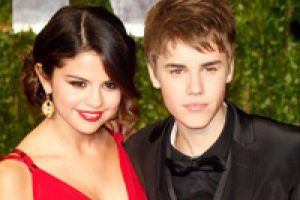 Selena Gomez bebeğini d&uuml;ş&uuml;rd&uuml; iddiası...