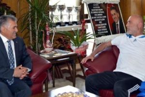Hikmet Karaman'dan teşekk&uuml;r ziyareti