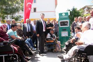 Engelli vatandaşlara b&uuml;y&uuml;k jest