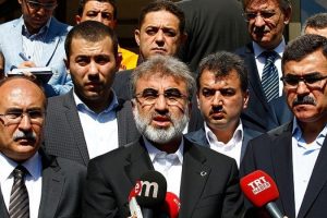 Taner Yıldız ve Faruk &Ccedil;elik a&ccedil;ıklama yaptı