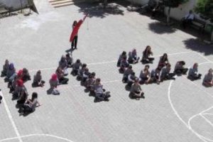 Simavlı &ouml;ğrenciler b&uuml;y&uuml;k acıya ortak oldu
