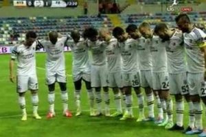 F.Bah&ccedil;eli futbolcular gole sevinmediler!
