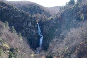 Son yağmur Su U&ccedil;tu Şelalesi'ni canlandırdı