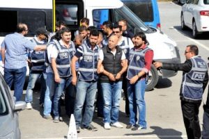 Uyuşturucu operasyonuna 4 tutuklama