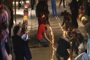Kadık&ouml;y'de mumlu ve baretli anma
