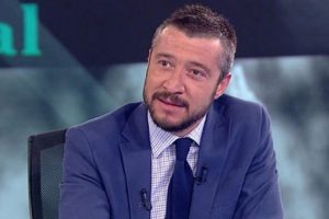 O madenciye T&uuml;mer Metin'den anlamlı jest
