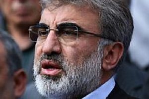 Taner Yıldız'dan Yılmaz &Ouml;zdil'e sert tepki