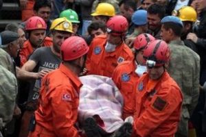 Soma'daki kurtarma ekiplerine hırsız şoku!