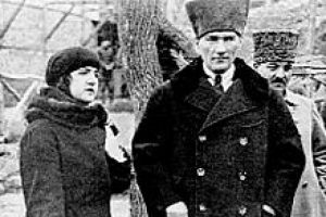 Atat&uuml;rk'&uuml;n o mektubuna el konuldu!