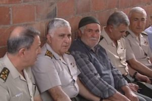 &Ouml;zel'den madenci ailesine ziyaret